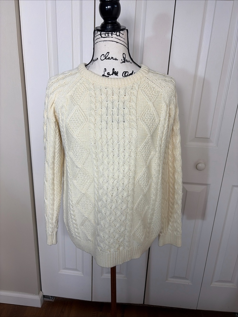 LL Bean Women's Fisherman Sweater XL Cream Wool Blend Chunky Cable Knit